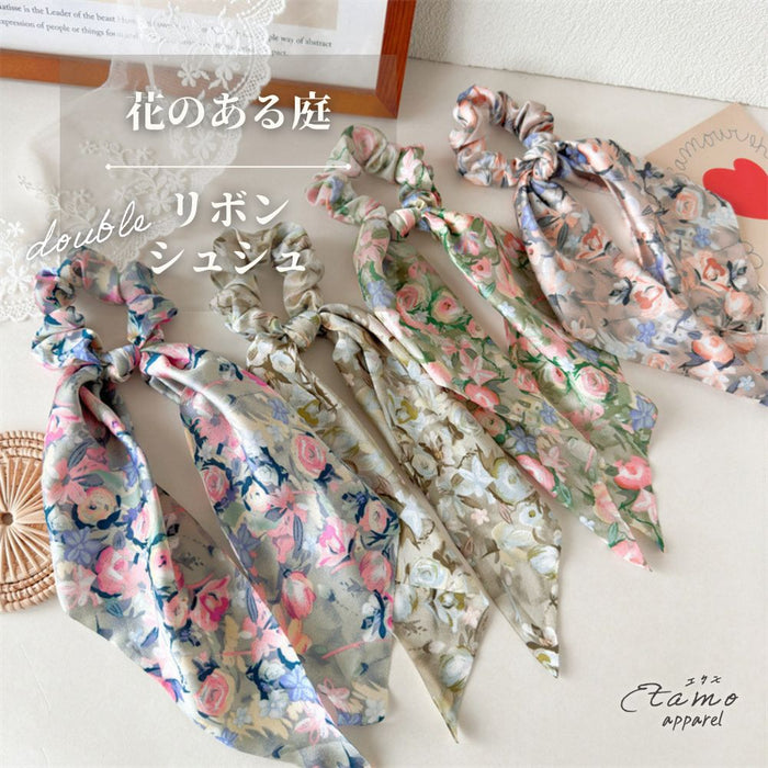 シュシュ リボン 花のある庭