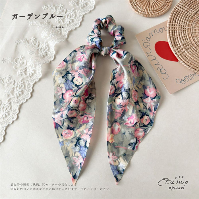 シュシュ リボン 花のある庭