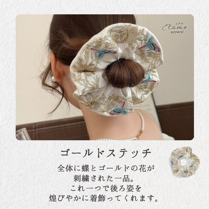 シュシュ 刺繍 苺 蝶
